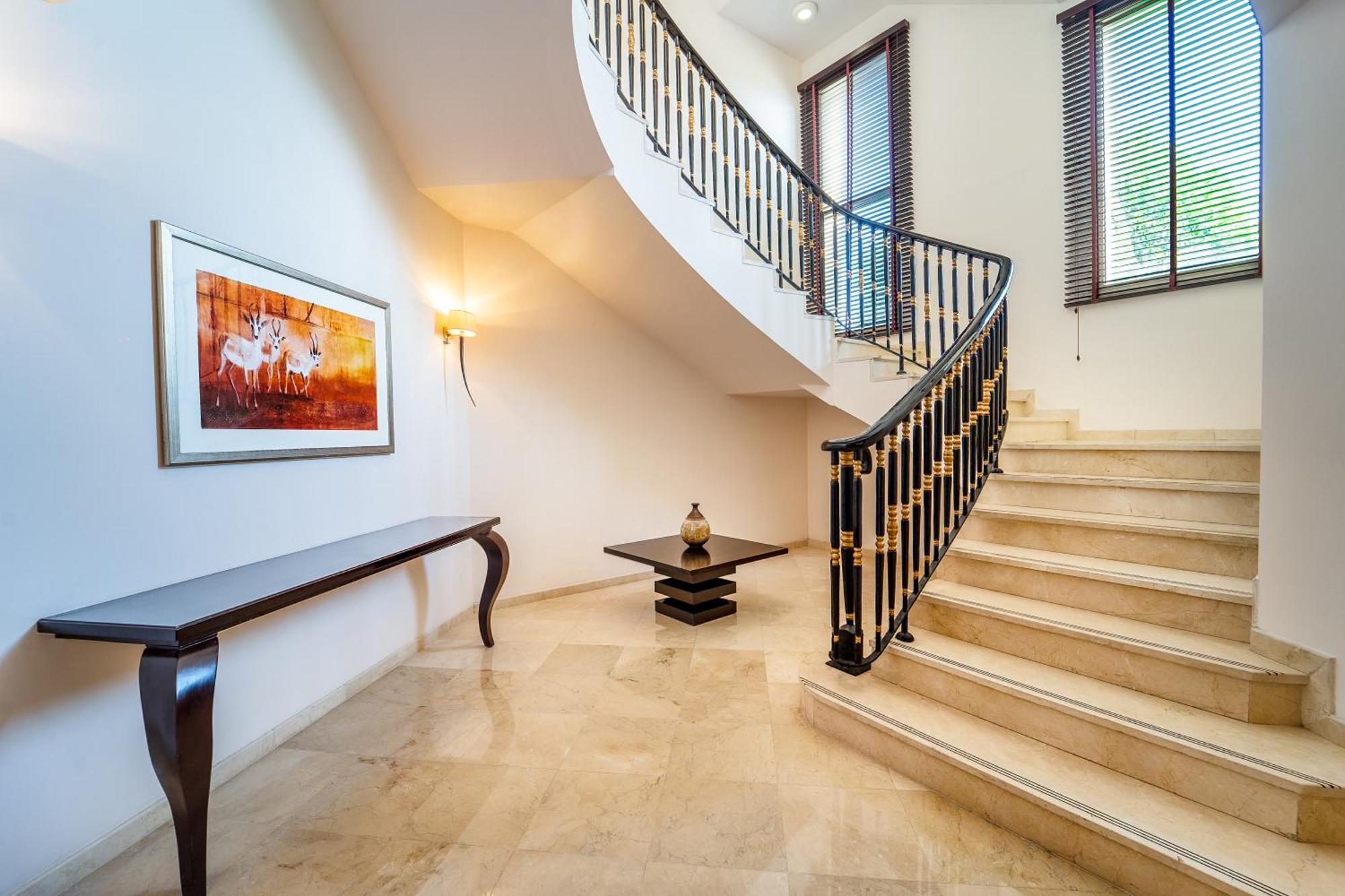 Grand Hyatt Doha Hotel & Villas חדר תמונה Marble flooring